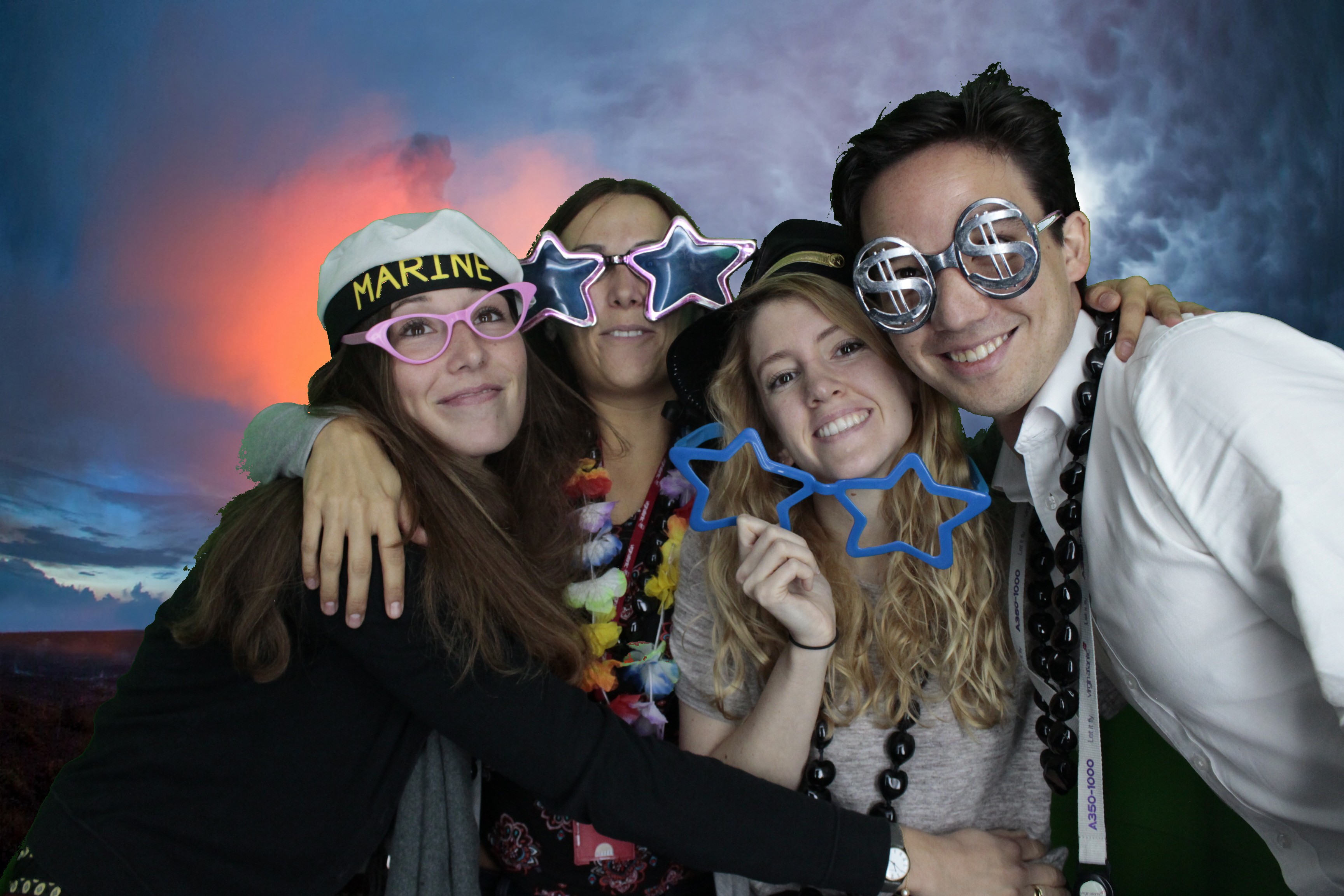 Hawaii Theme Virgin Holidays | View more photos from the event at gallery.myphotoboothexperience.co.uk/u/MyPhotoBoothExperienceLtd/Hawaii-Theme-Virgin-Holidays